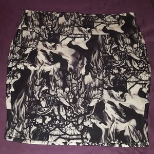 Torrid graphic art skirt